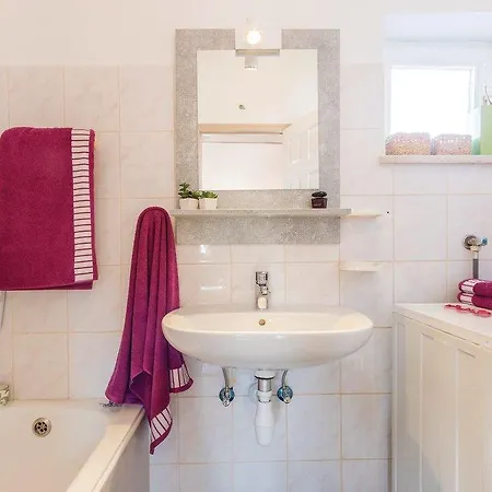 Cosy 2bd Apartment Pula