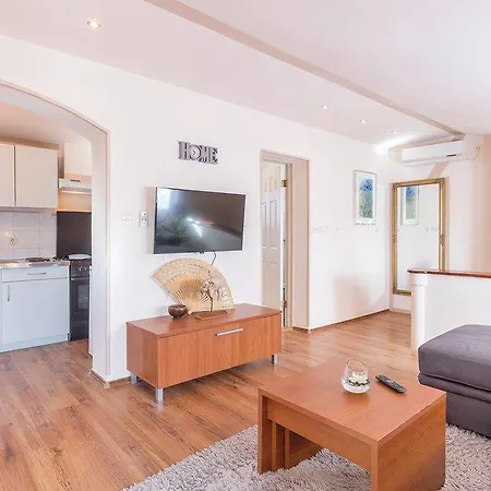 Cosy 2bd Apartment