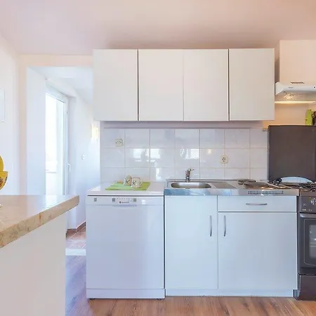 Cosy 2bd Apartment Pula