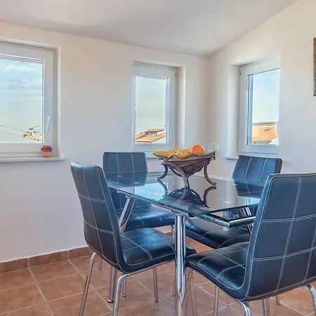 Cosy 2bd Apartment